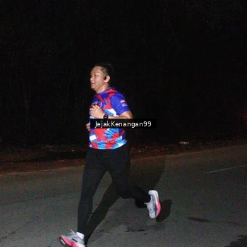 Runner Photo 6064887