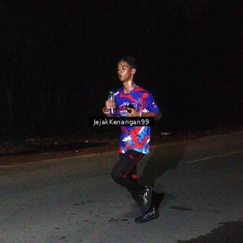 Runner Photo 6064895
