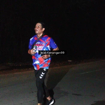 Runner Photo 6064904
