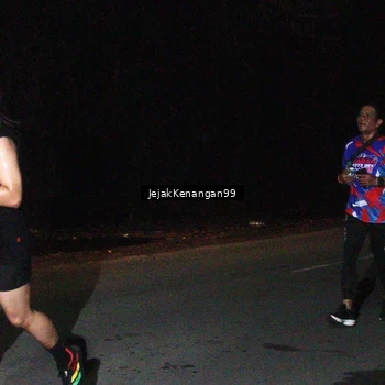 Runner Photo 6064906