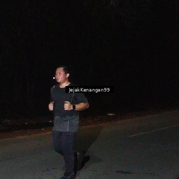 Runner Photo 6064912