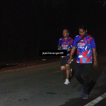Runner Photo 6064919