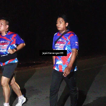 Runner Photo 6064922