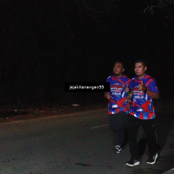 Runner Photo 6064933