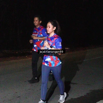 Runner Photo 6064959