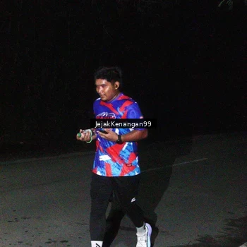 Runner Photo 6064975
