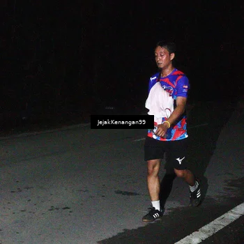 Runner Photo 6064995