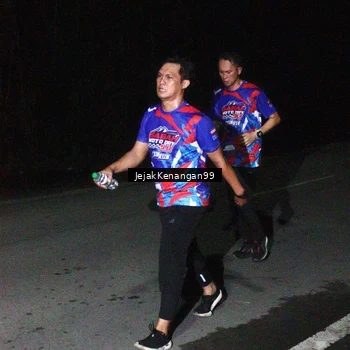 Runner Photo 6065001