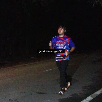 Runner Photo 6065003
