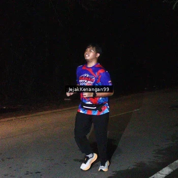 Runner Photo 6065004