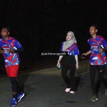 Runner Photo 6065017