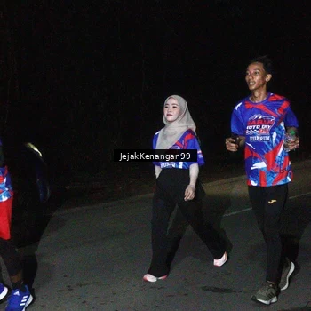 Runner Photo 6065019