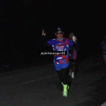 Runner Photo 6065046