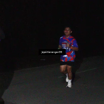 Runner Photo 6065057