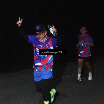 Runner Photo 6065059