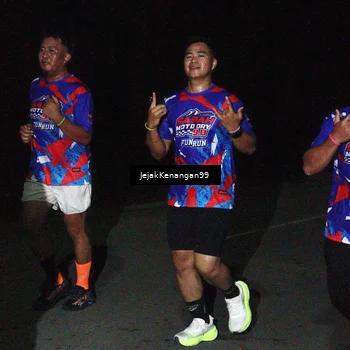 Runner Photo 6065071
