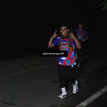 Runner Photo 6065077