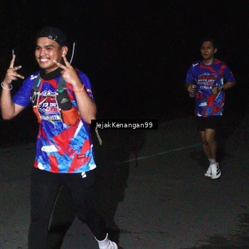 Runner Photo 6065085