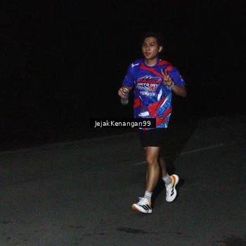 Runner Photo 6065090