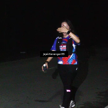 Runner Photo 6065142