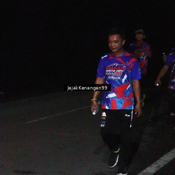 Runner Photo 6065166