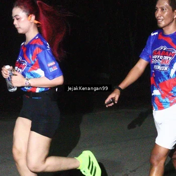 Runner Photo 6065177