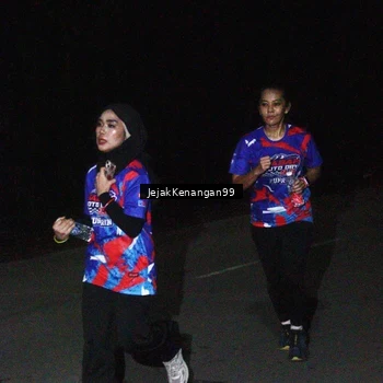Runner Photo 6065185