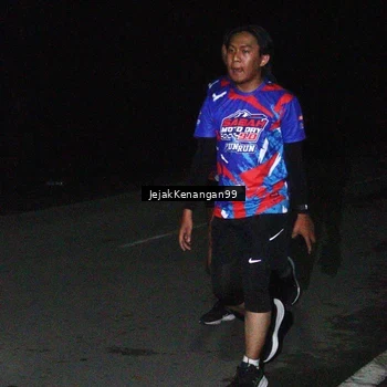 Runner Photo 6065198