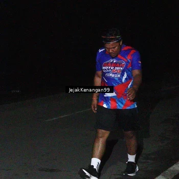 Runner Photo 6065200