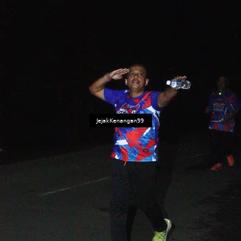 Runner Photo 6065260