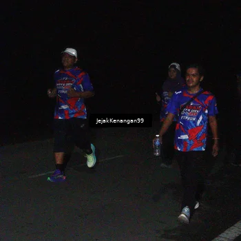 Runner Photo 6065290
