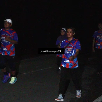 Runner Photo 6065293