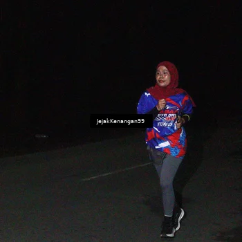 Runner Photo 6065348