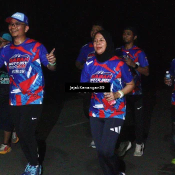 Runner Photo 6065352