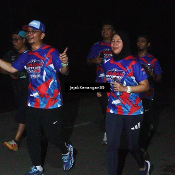 Runner Photo 6065354