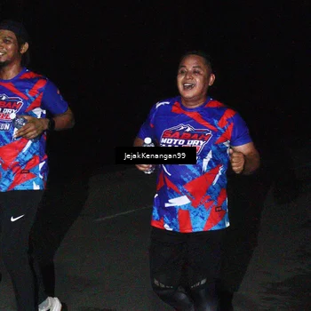 Runner Photo 6065360