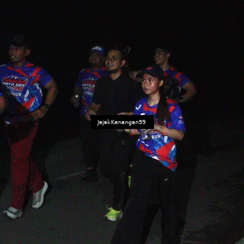 Runner Photo 6065368