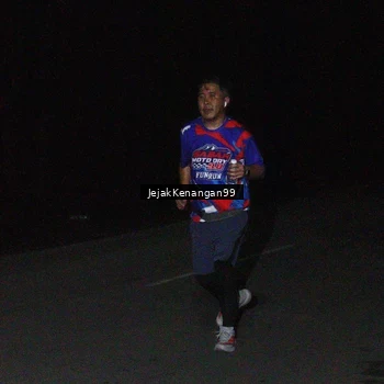 Runner Photo 6065459