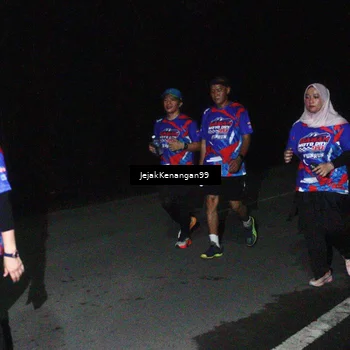 Runner Photo 6065684