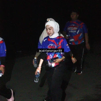 Runner Photo 6065757