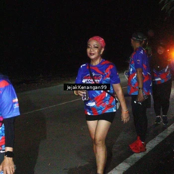 Runner Photo 6065875