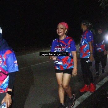 Runner Photo 6065879