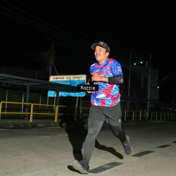 Runner Photo 6066343