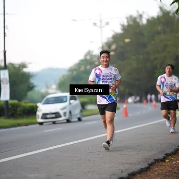 Runner Photo 6067753