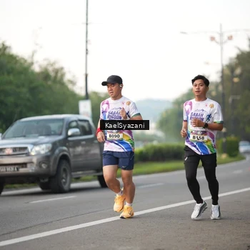 Runner Photo 6067796