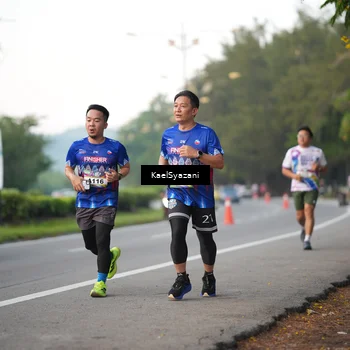 Runner Photo 6067824