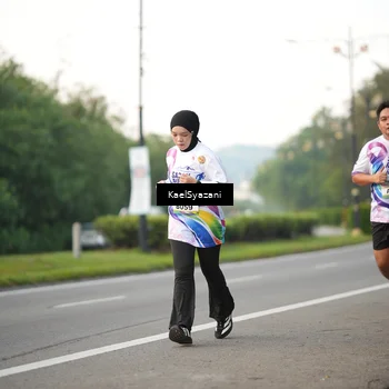Runner Photo 6067843