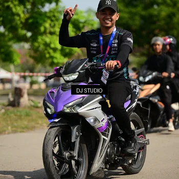 Runner Photo 6067875