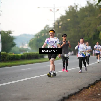 Runner Photo 6067879