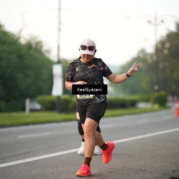 Runner Photo 6067899